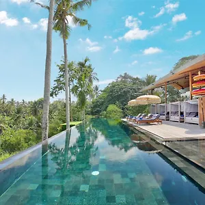 Kaamala Luxury & By Ini Vie Hospitality منتجع